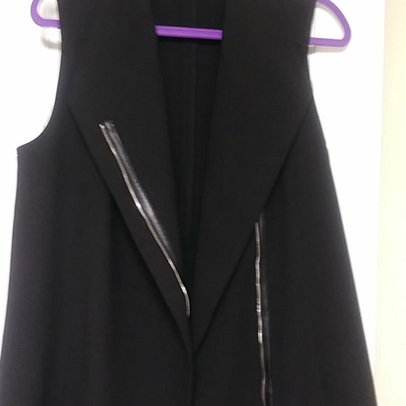 Rafaella Vest - Picture 5 of 10